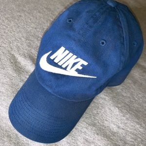 NIKE HAT WOMEN